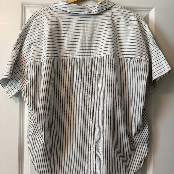 Madewell Courier Button-Back Shirt in Stripe-Play - Picture 2 of 5